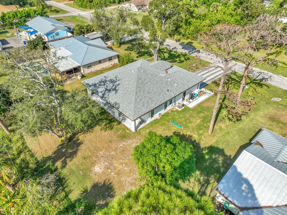 For Rent: $2,500 (3 beds, 2 baths, 1308 Square Feet)