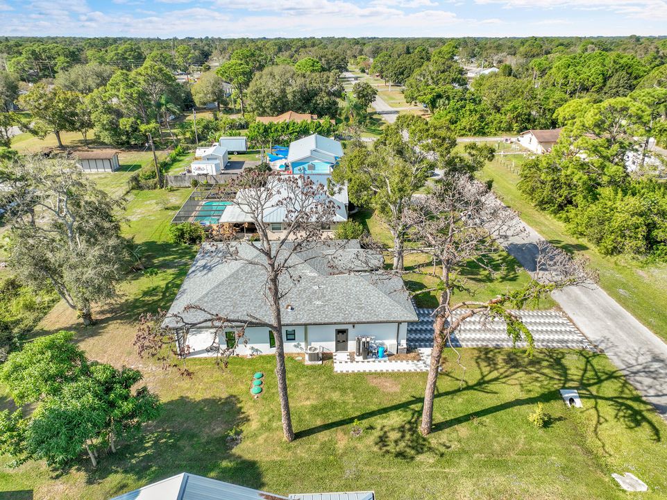 For Rent: $2,500 (3 beds, 2 baths, 1308 Square Feet)