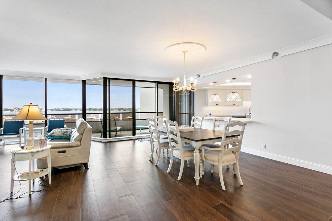 For Sale: $1,100,000 (2 beds, 2 baths, 2448 Square Feet)