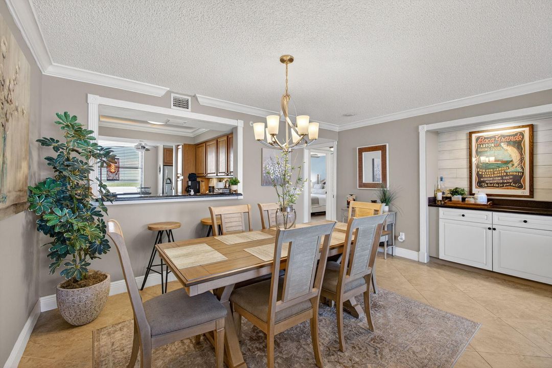 В аренду: $5,000 (2 спален, 2 ванн, 1251 Квадратных фут)