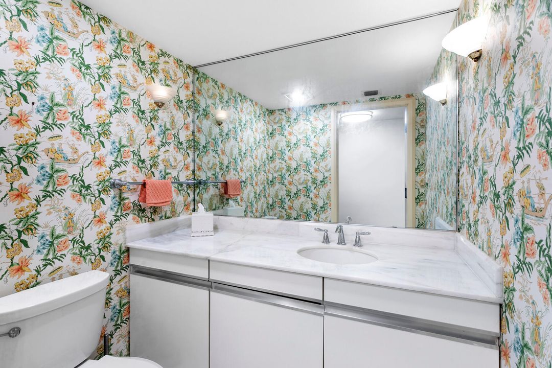For Sale: $1,100,000 (2 beds, 2 baths, 2448 Square Feet)