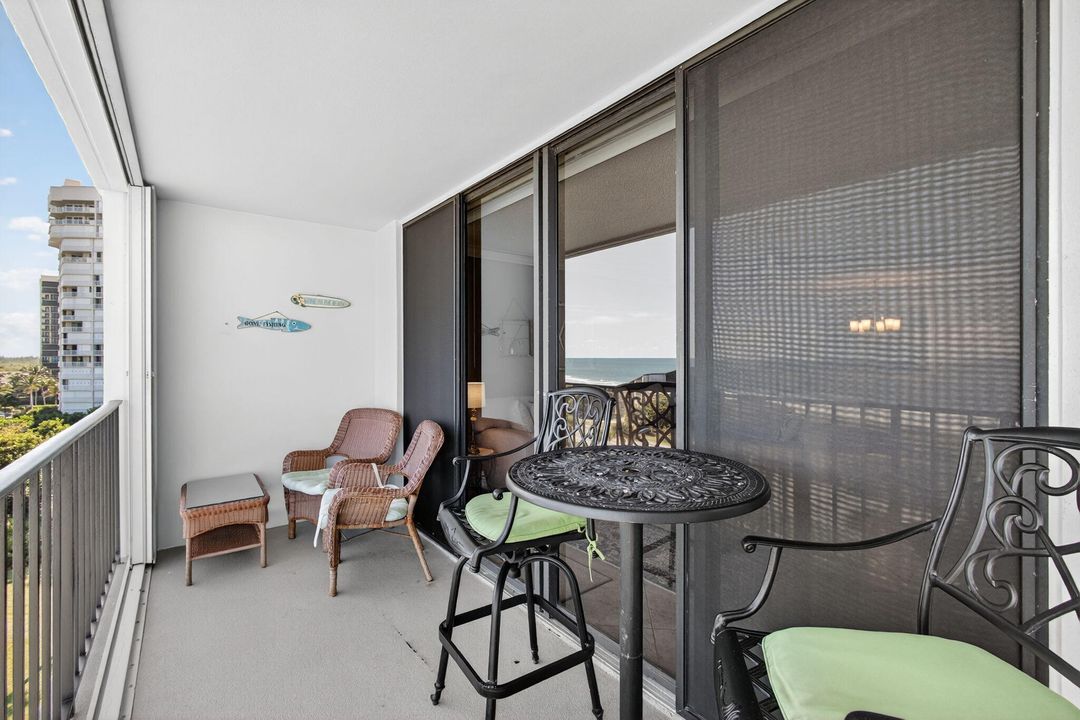 В аренду: $5,000 (2 спален, 2 ванн, 1251 Квадратных фут)