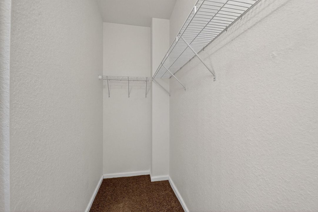 For Rent: $2,050 (2 beds, 2 baths, 1086 Square Feet)