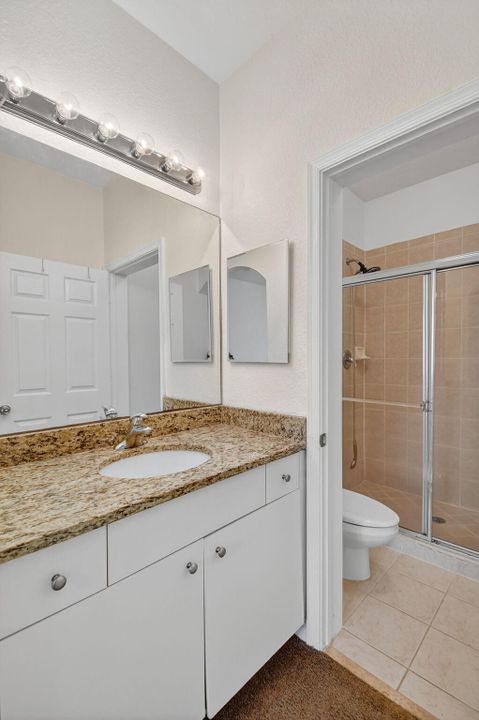 For Rent: $2,050 (2 beds, 2 baths, 1086 Square Feet)