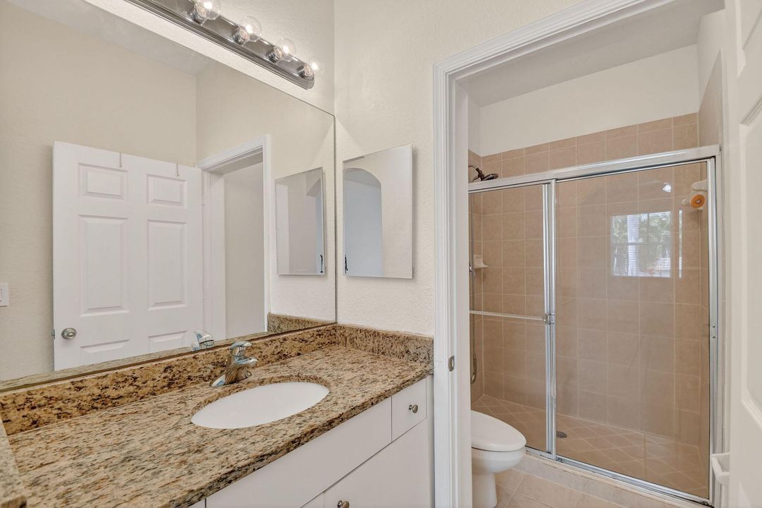 For Rent: $2,050 (2 beds, 2 baths, 1086 Square Feet)