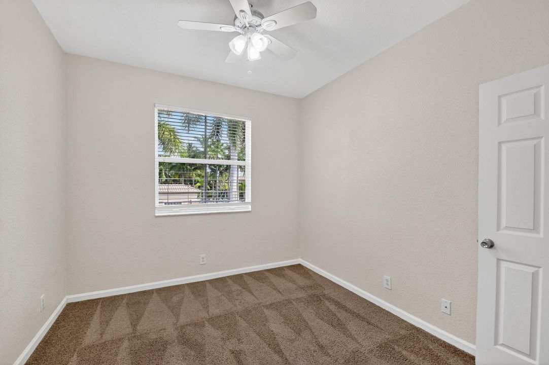 For Rent: $2,050 (2 beds, 2 baths, 1086 Square Feet)