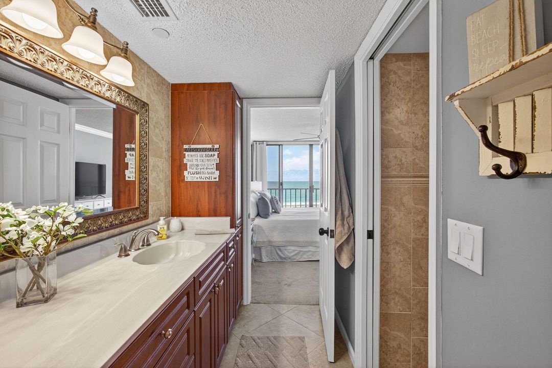 В аренду: $5,000 (2 спален, 2 ванн, 1251 Квадратных фут)