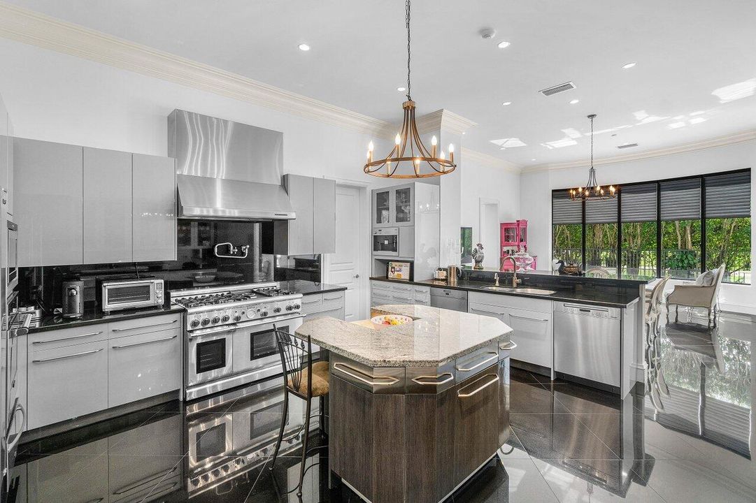 待售: $5,795,000 (6 贝兹, 6 浴室, 7500 平方英尺)