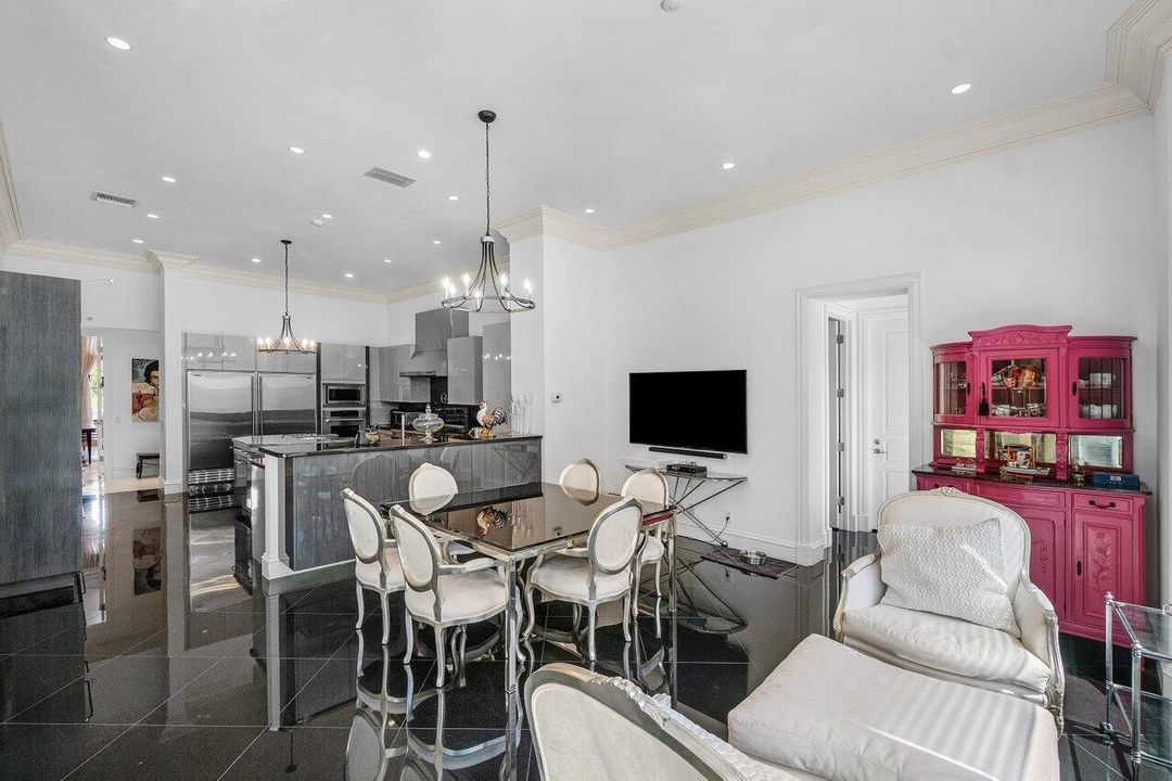 待售: $5,795,000 (6 贝兹, 6 浴室, 7500 平方英尺)