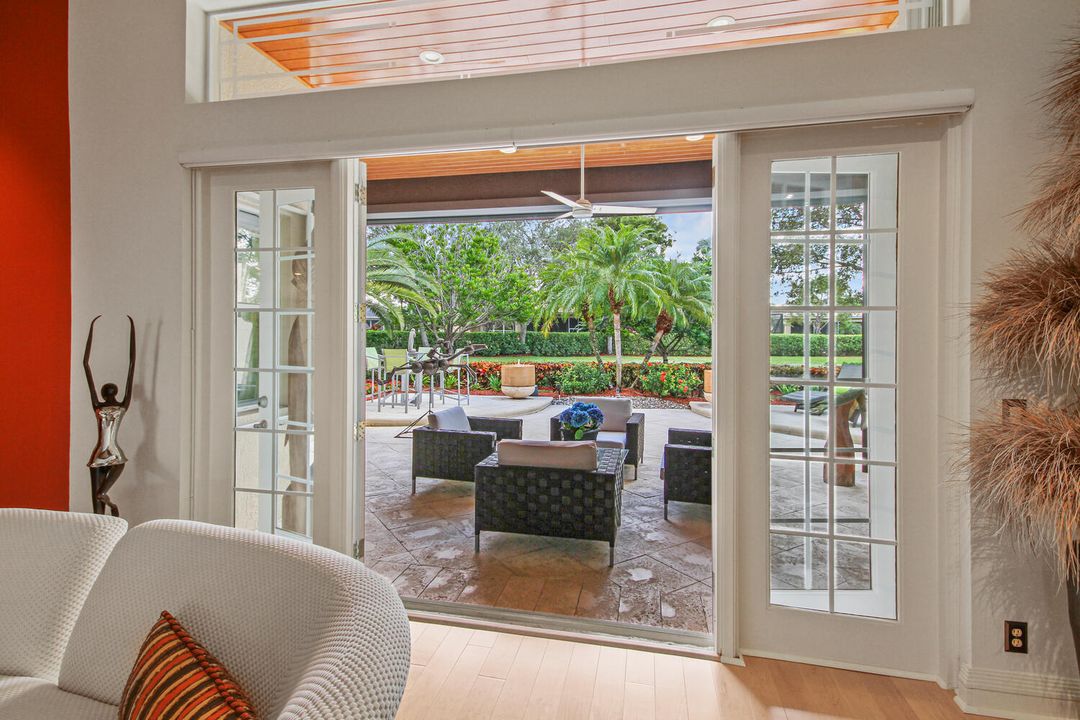 For Sale: $769,000 (3 beds, 2 baths, 2762 Square Feet)