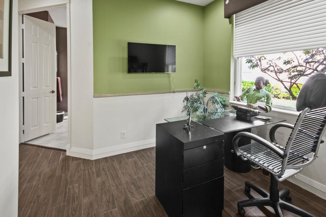 For Sale: $769,000 (3 beds, 2 baths, 2762 Square Feet)