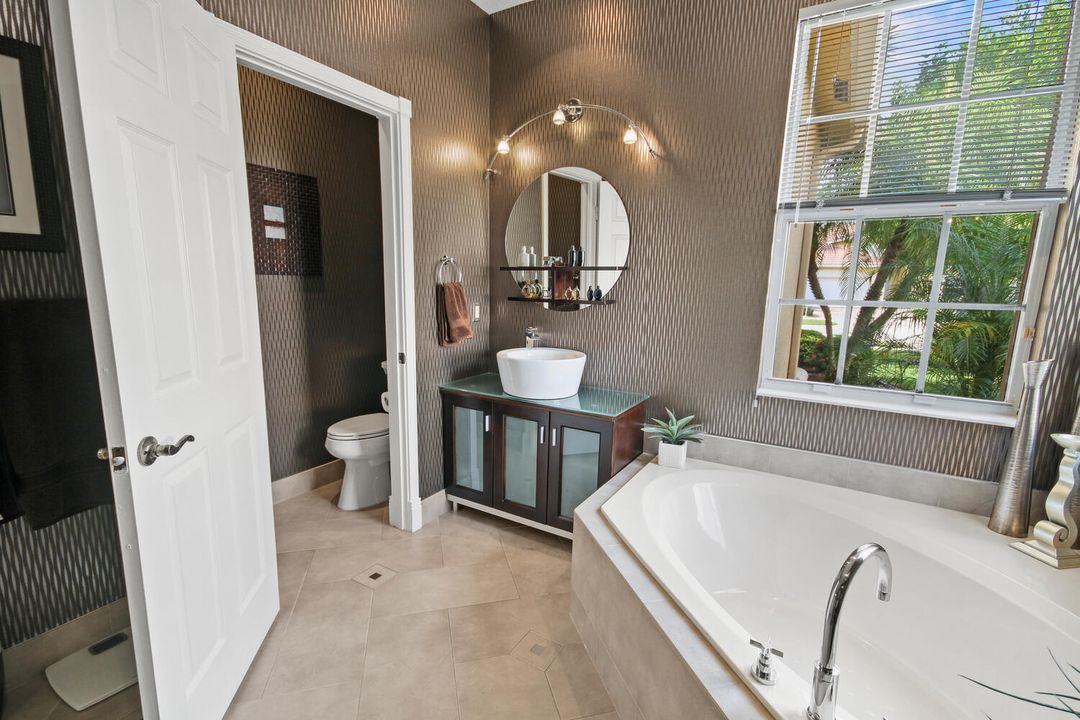 For Sale: $769,000 (3 beds, 2 baths, 2762 Square Feet)