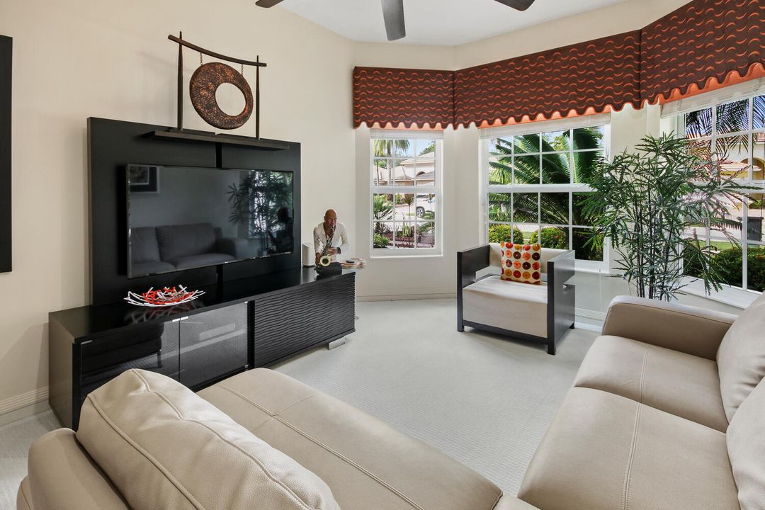 For Sale: $769,000 (3 beds, 2 baths, 2762 Square Feet)