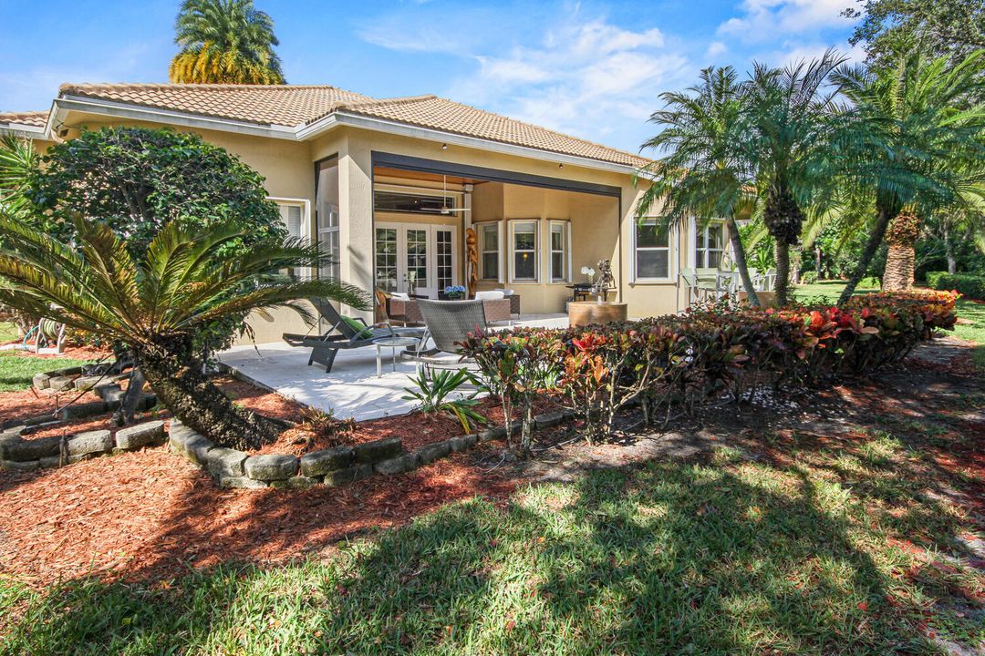 For Sale: $769,000 (3 beds, 2 baths, 2762 Square Feet)