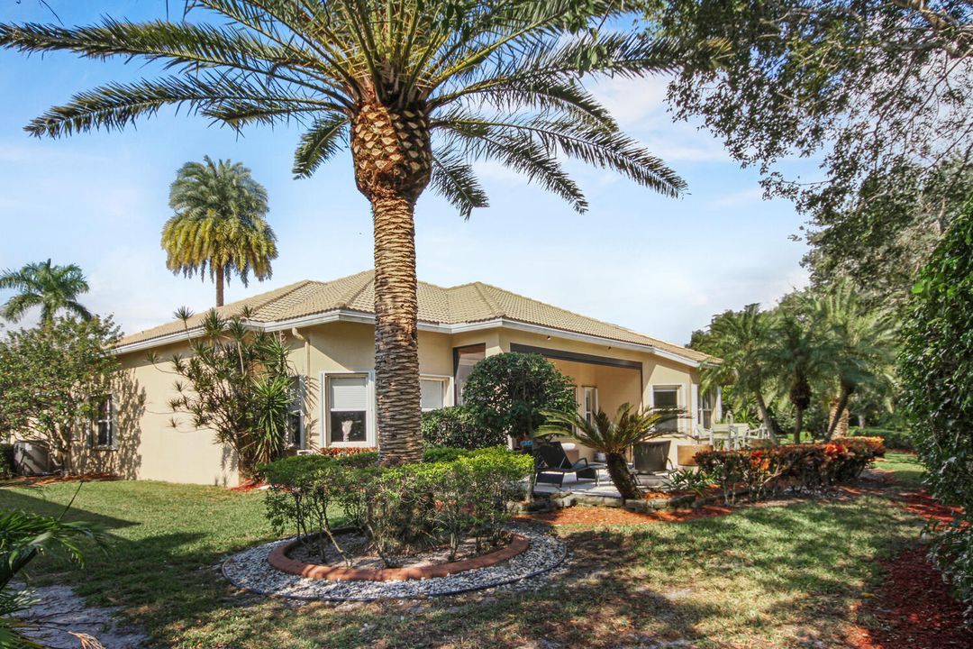 For Sale: $769,000 (3 beds, 2 baths, 2762 Square Feet)