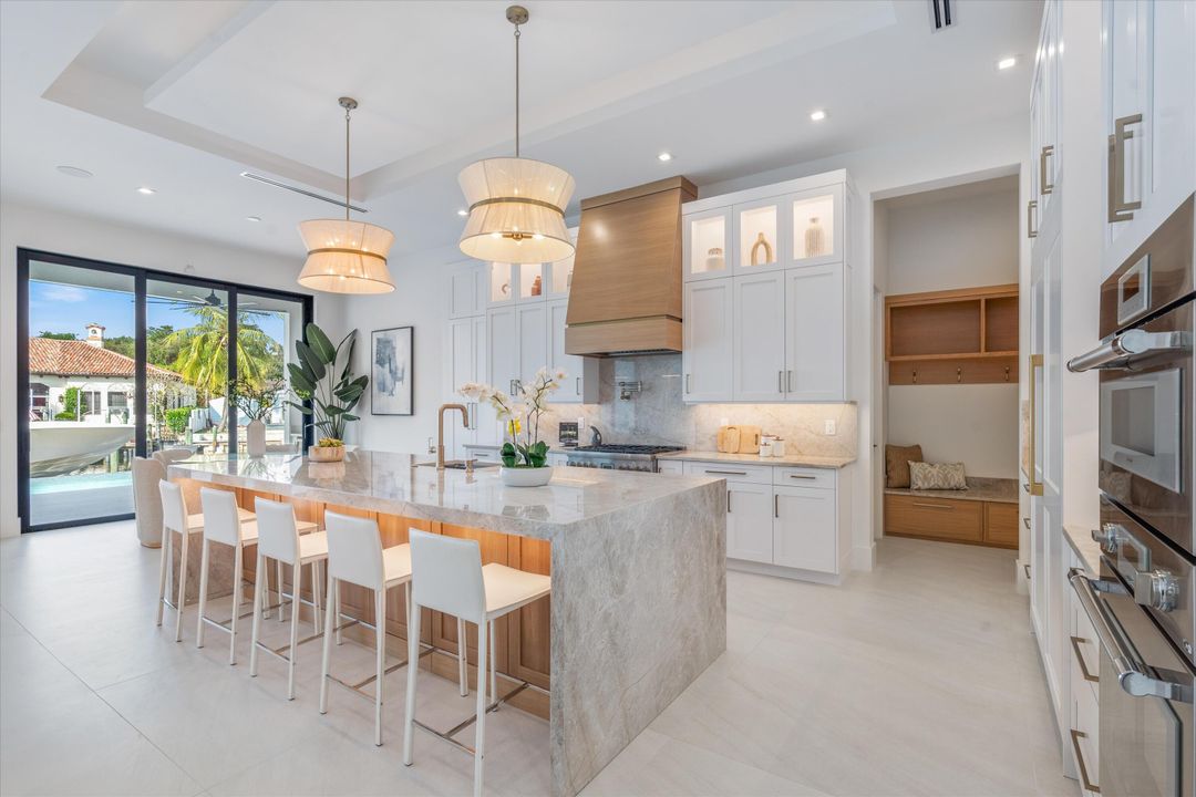 For Sale: $7,500,000 (5 beds, 6 baths, 5020 Square Feet)