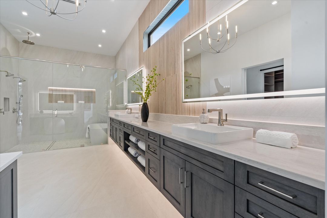 For Sale: $7,500,000 (5 beds, 6 baths, 5020 Square Feet)