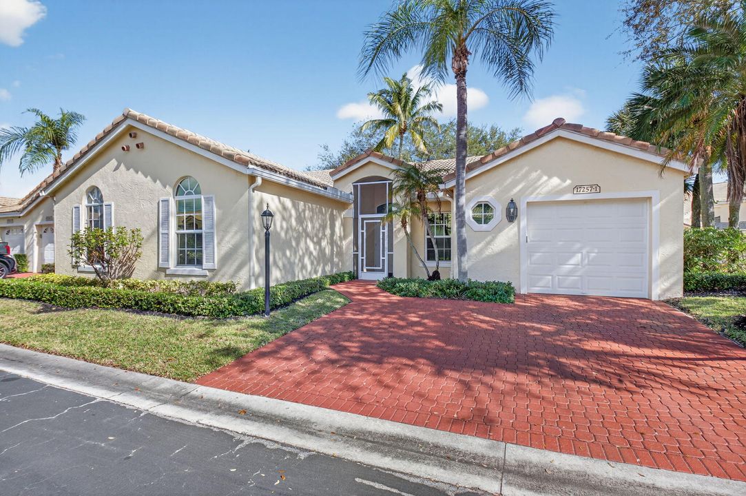 На продажу: $549,000 (2 спален, 2 ванн, 1426 Квадратных фут)