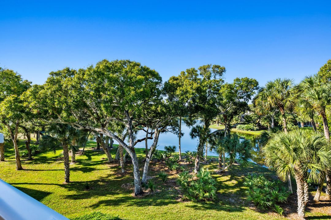 For Sale: $1,050,000 (3 beds, 3 baths, 3081 Square Feet)