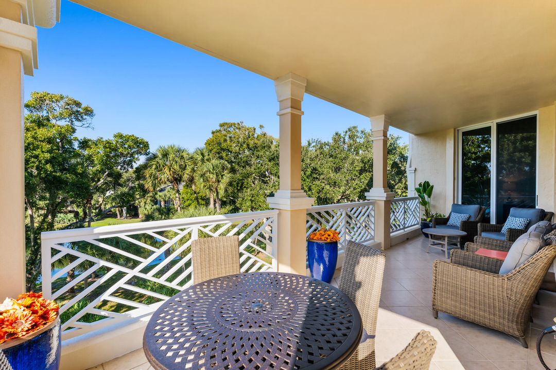 For Sale: $1,050,000 (3 beds, 3 baths, 3081 Square Feet)