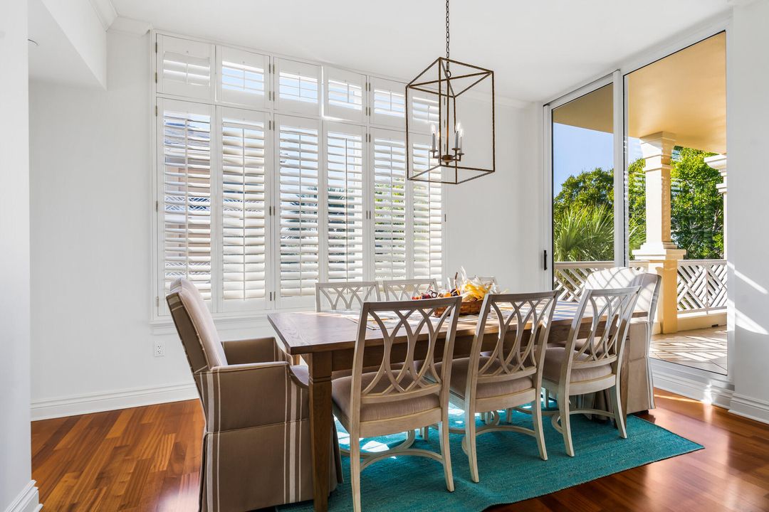 For Sale: $1,050,000 (3 beds, 3 baths, 3081 Square Feet)