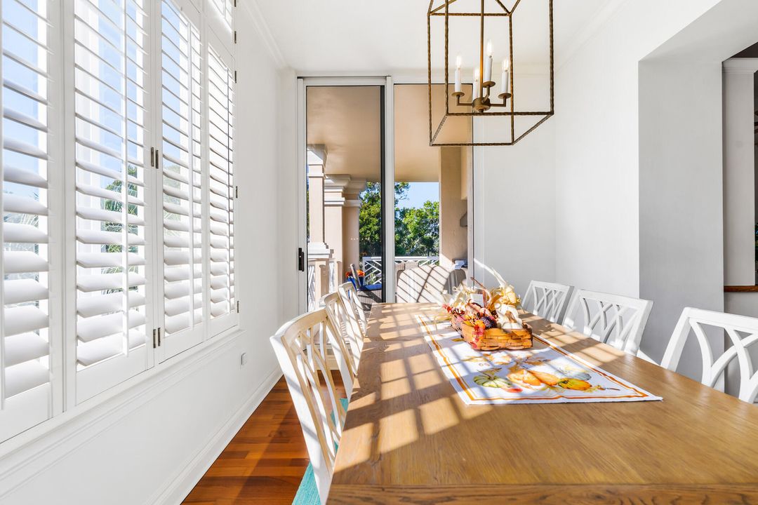 For Sale: $1,050,000 (3 beds, 3 baths, 3081 Square Feet)