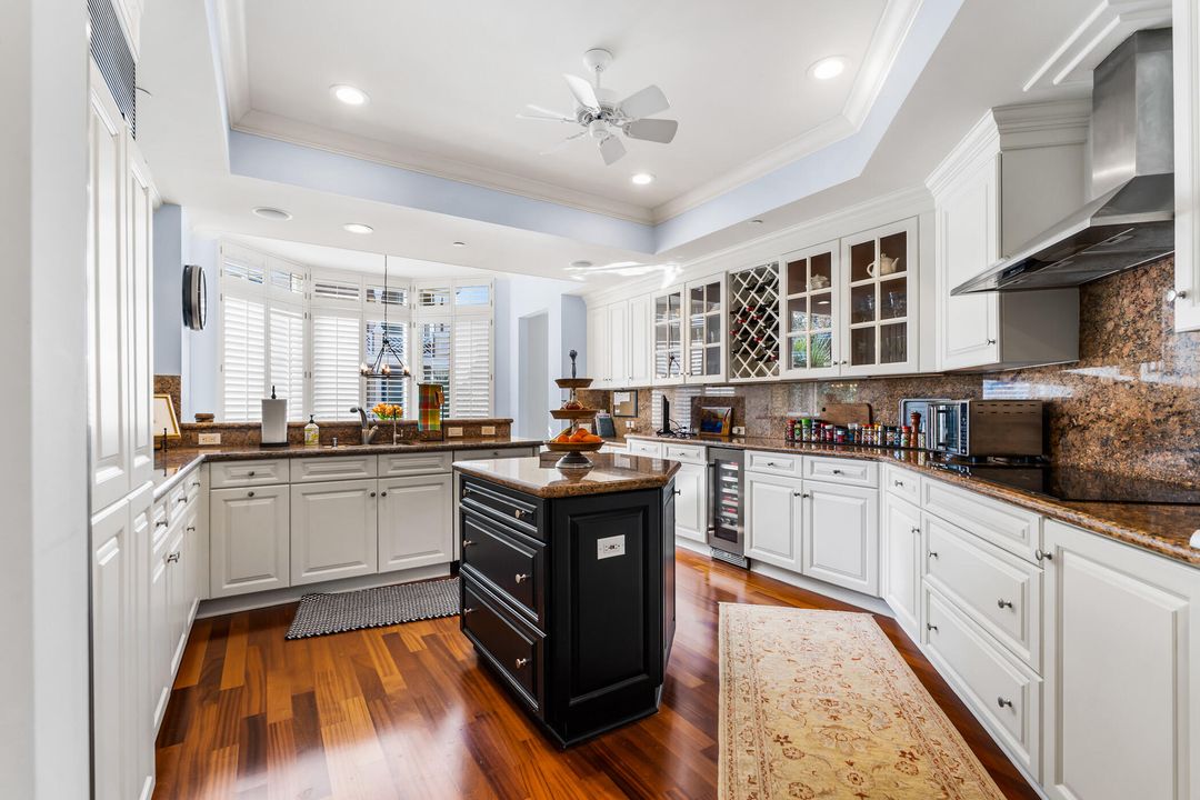 For Sale: $1,050,000 (3 beds, 3 baths, 3081 Square Feet)