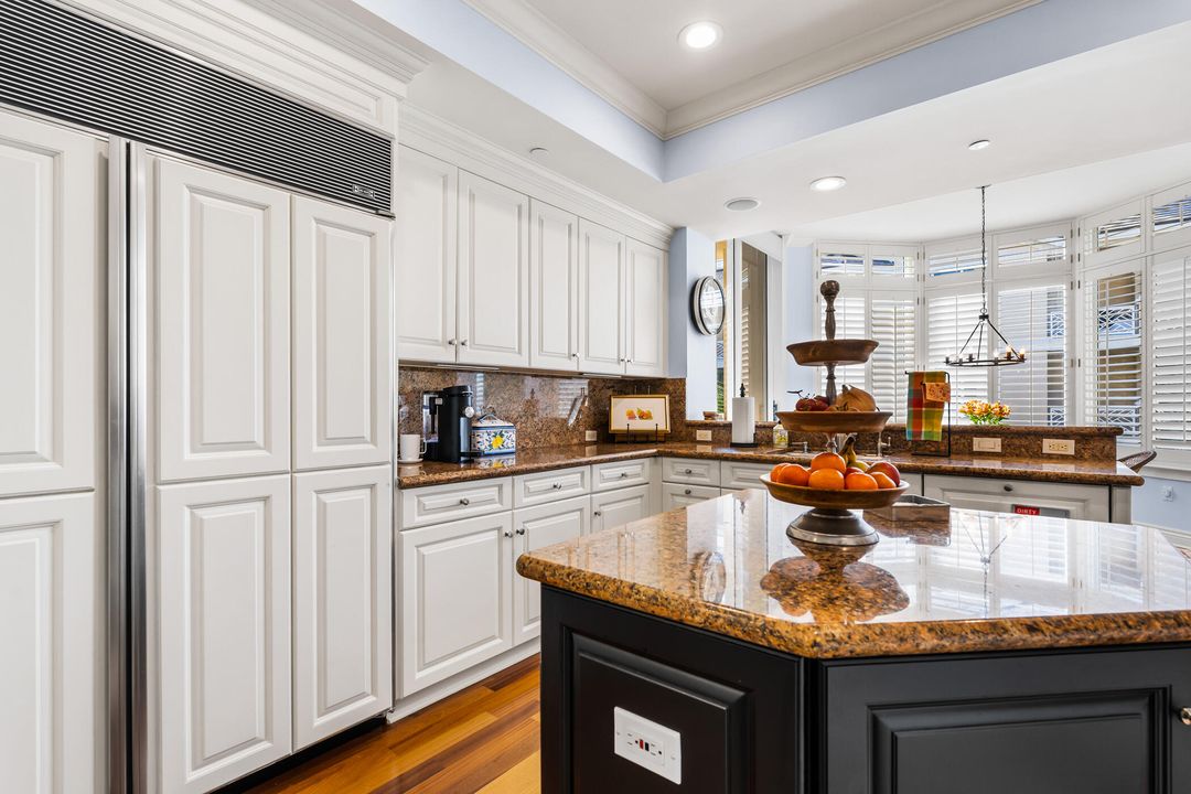 For Sale: $1,050,000 (3 beds, 3 baths, 3081 Square Feet)