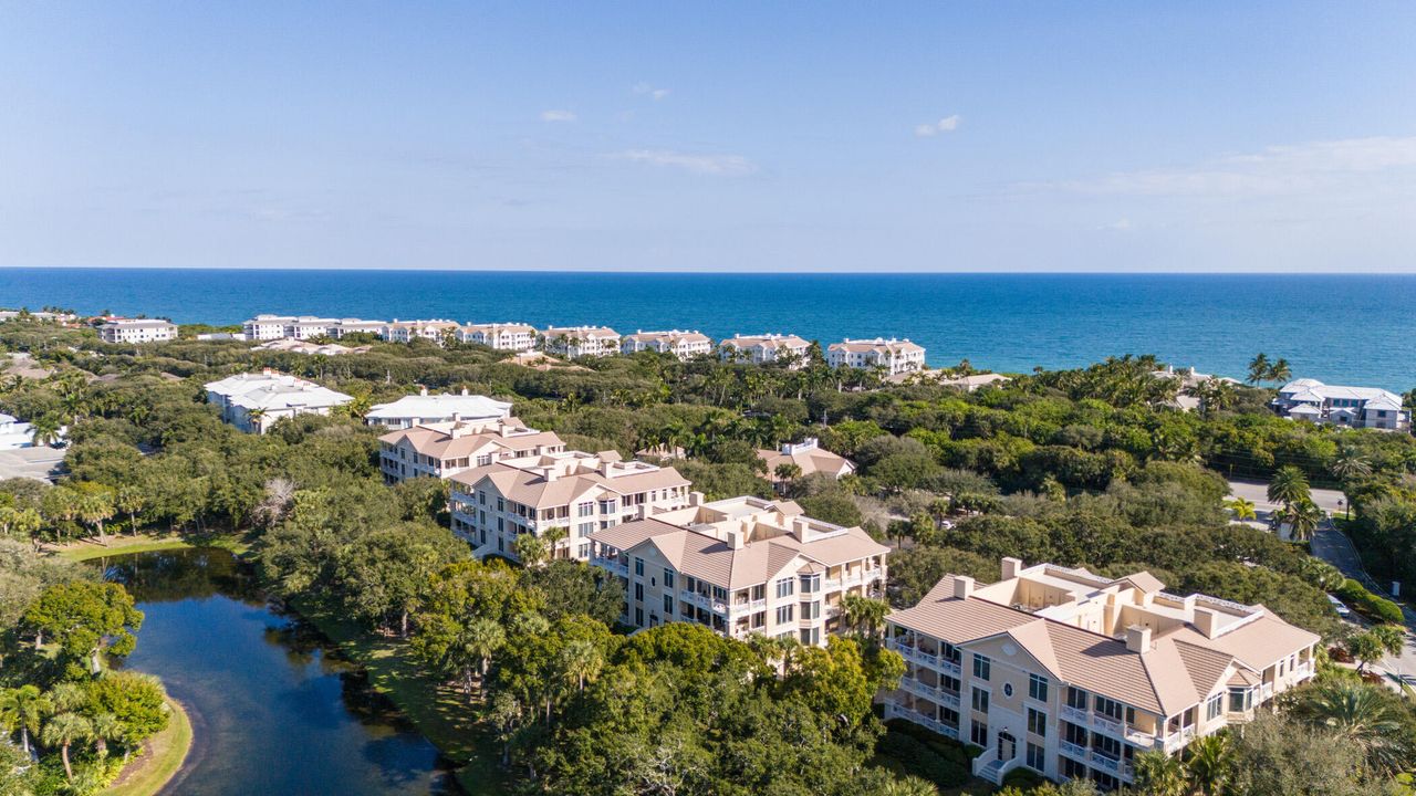 For Sale: $1,050,000 (3 beds, 3 baths, 3081 Square Feet)