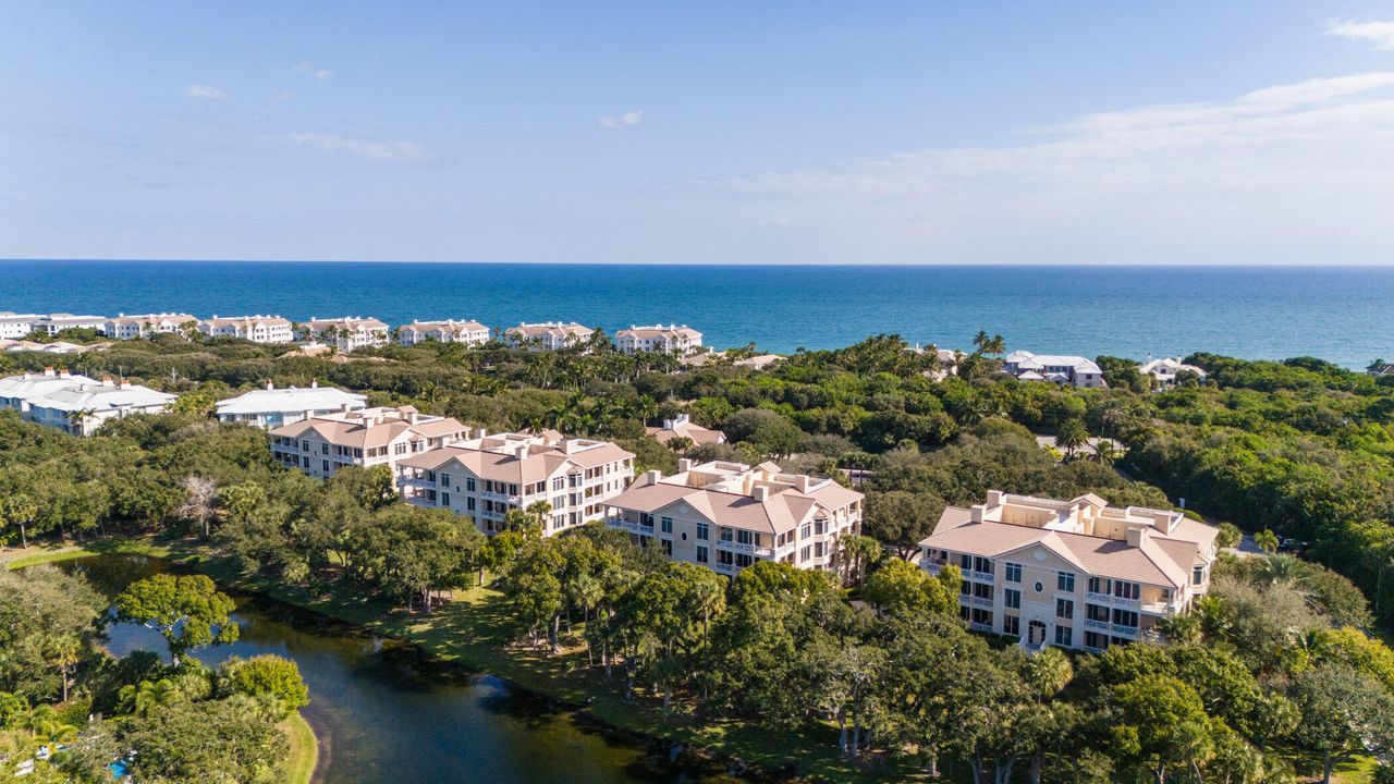 For Sale: $1,050,000 (3 beds, 3 baths, 3081 Square Feet)