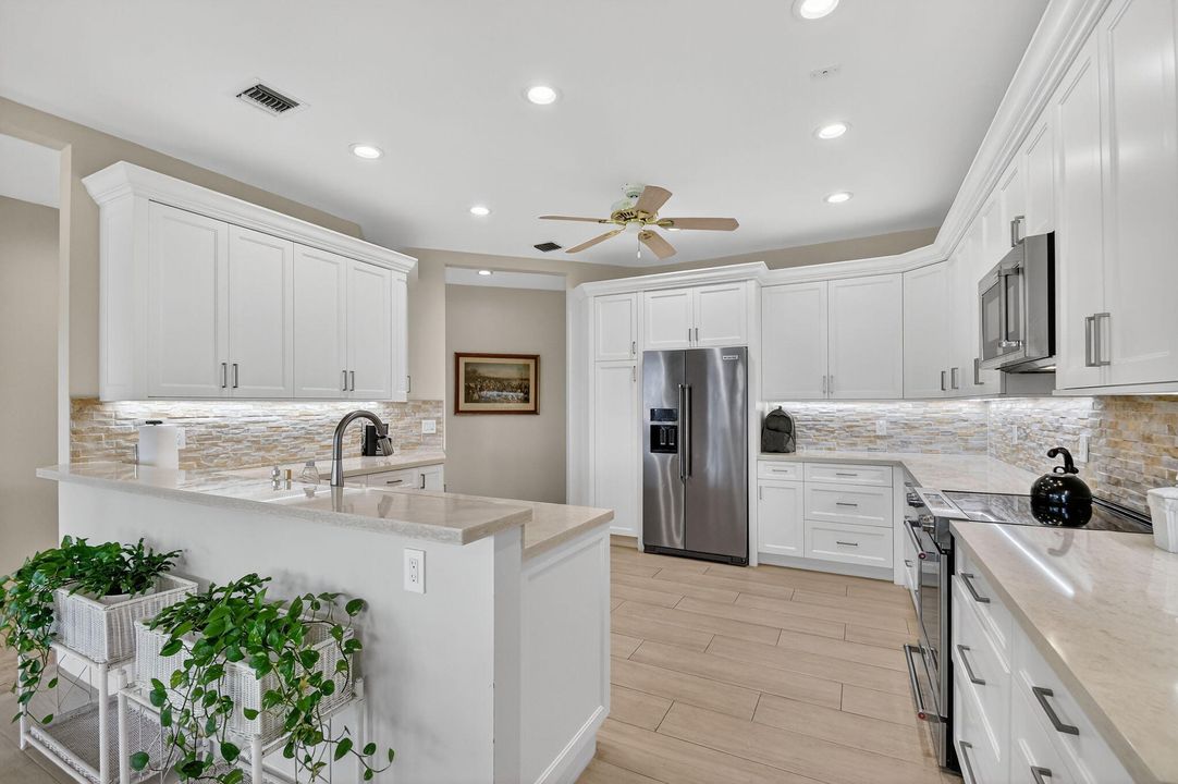 For Sale: $825,000 (3 beds, 2 baths, 3535 Square Feet)