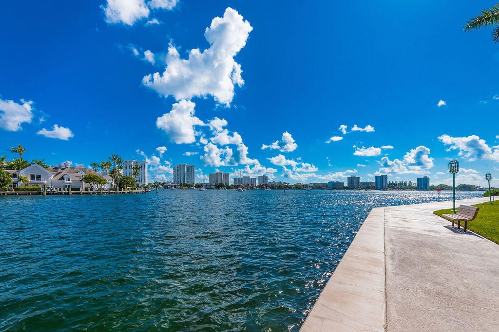 На продажу: $809,000 (2 спален, 2 ванн, 1630 Квадратных фут)