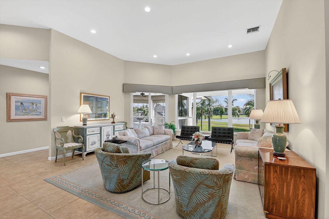 For Sale: $825,000 (3 beds, 2 baths, 3535 Square Feet)