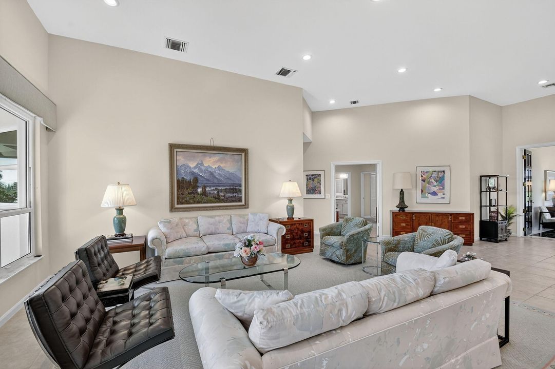 For Sale: $825,000 (3 beds, 2 baths, 3535 Square Feet)