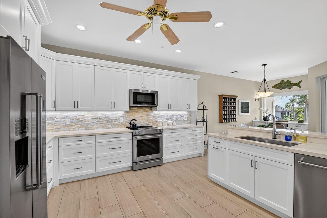 For Sale: $825,000 (3 beds, 2 baths, 3535 Square Feet)