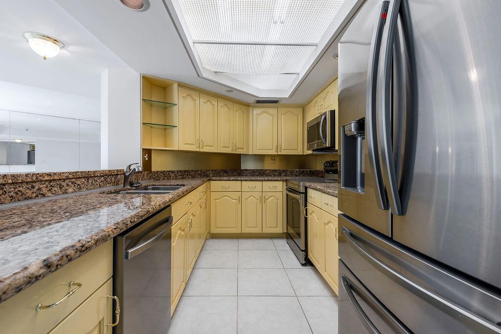 На продажу: $809,000 (2 спален, 2 ванн, 1630 Квадратных фут)