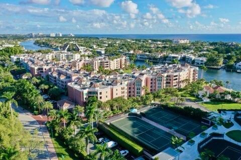 На продажу: $809,000 (2 спален, 2 ванн, 1630 Квадратных фут)