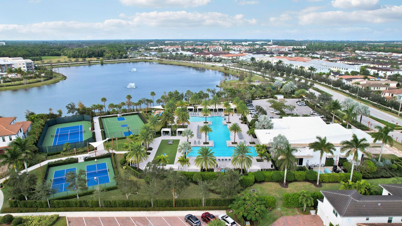 En Venta: $2,500,000 (5 camas, 5 baños, 5109 Pies cuadrados)