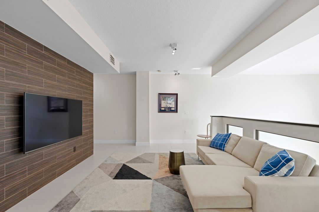 For Sale: $780,000 (2 beds, 2 baths, 2040 Square Feet)