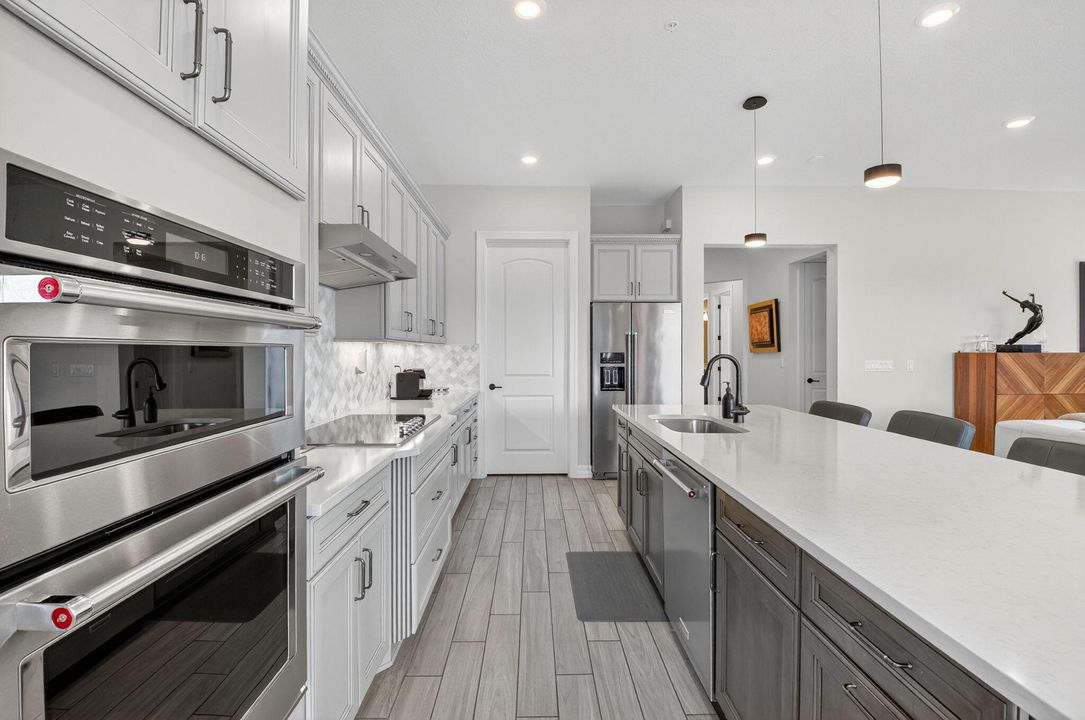 For Sale: $849,000 (3 beds, 2 baths, 2558 Square Feet)