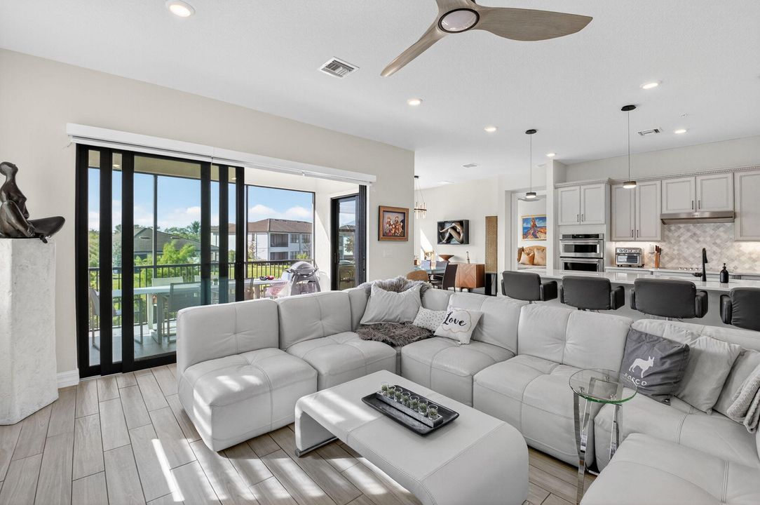 For Sale: $849,000 (3 beds, 2 baths, 2558 Square Feet)