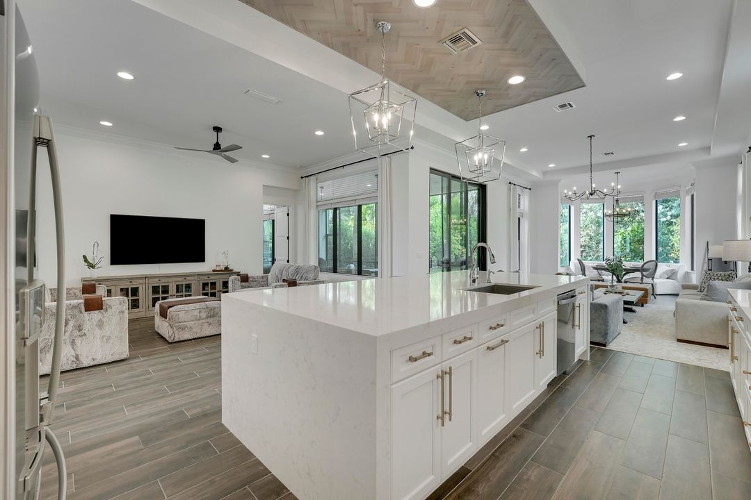 En Venta: $2,500,000 (5 camas, 5 baños, 5109 Pies cuadrados)