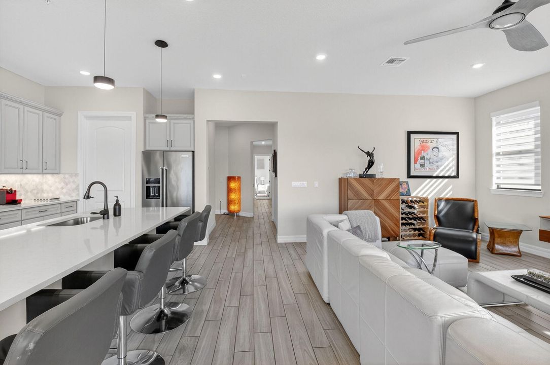 For Sale: $849,000 (3 beds, 2 baths, 2558 Square Feet)