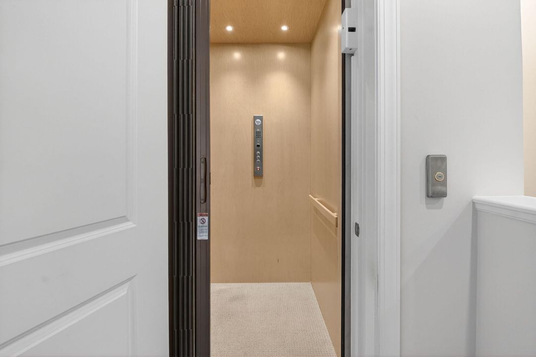 For Sale: $849,000 (3 beds, 2 baths, 2558 Square Feet)