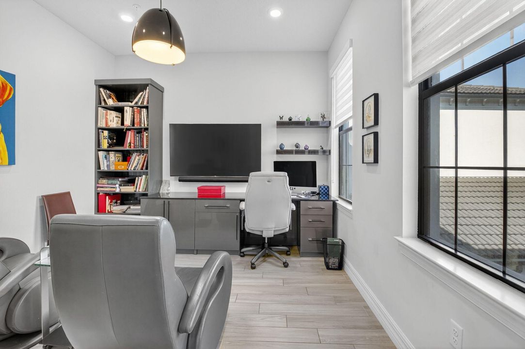 For Sale: $849,000 (3 beds, 2 baths, 2558 Square Feet)