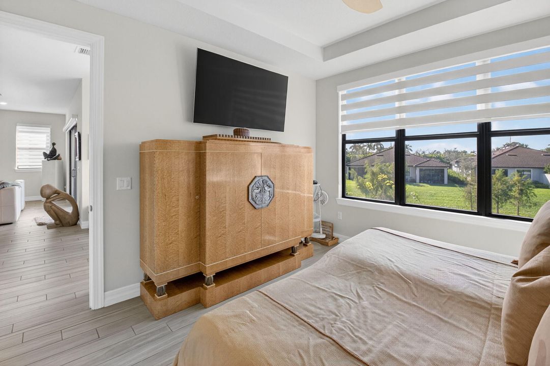 For Sale: $849,000 (3 beds, 2 baths, 2558 Square Feet)