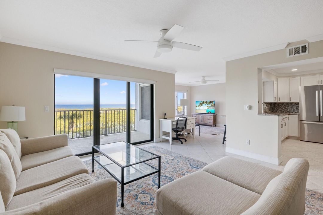 For Sale: $845,000 (2 beds, 2 baths, 1370 Square Feet)