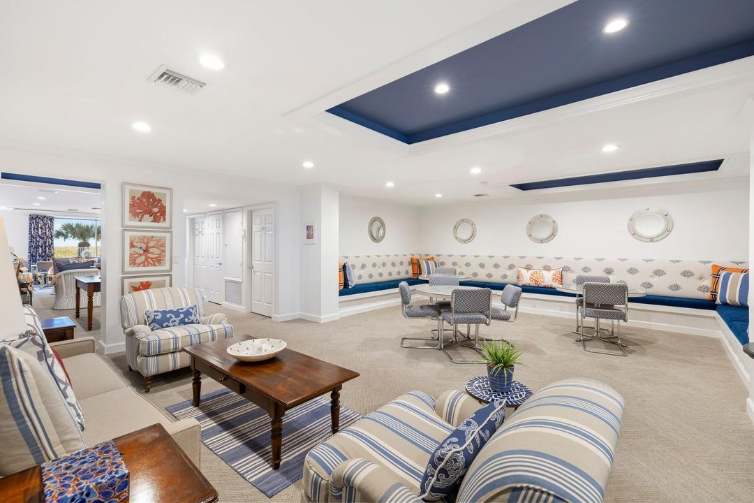 For Sale: $845,000 (2 beds, 2 baths, 1370 Square Feet)