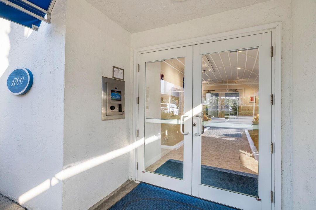 For Sale: $845,000 (2 beds, 2 baths, 1370 Square Feet)