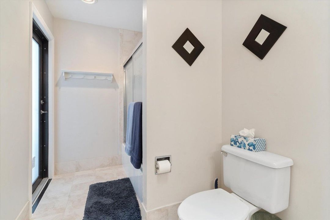 En Venta: $1,195,000 (4 camas, 3 baños, 2617 Pies cuadrados)